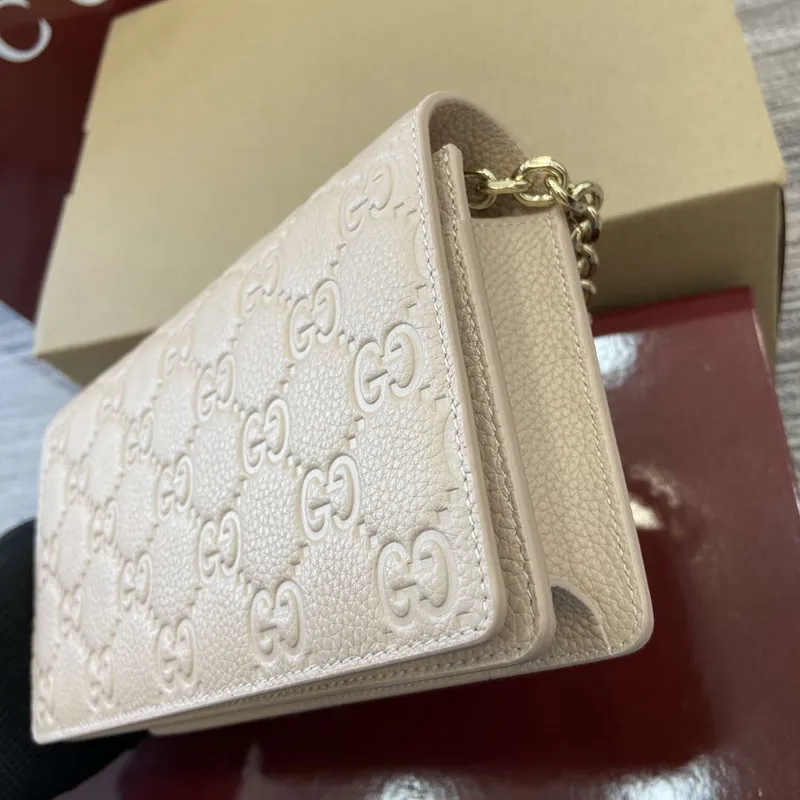 Gucci 818705 GG Emblem super mini shoulder bag Beige