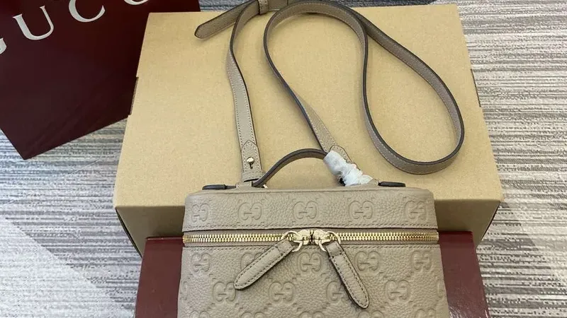 Gucci 815949 GG Emblem Super Mini Bag — Apricot Refined