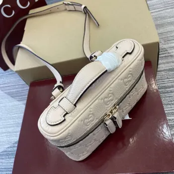 Gucci 815949 GG Emblem super mini bag Beige