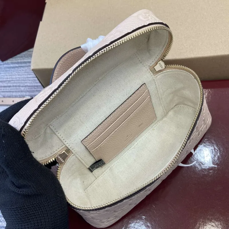 Gucci 815949 GG Emblem super mini bag Beige