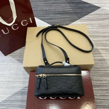 Gucci 815949 GG Emblem super mini bag Black