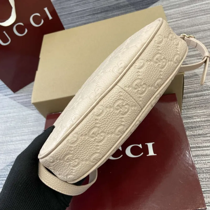 Gucci 820453 GG Emblem Medium Shoulder bag Beige