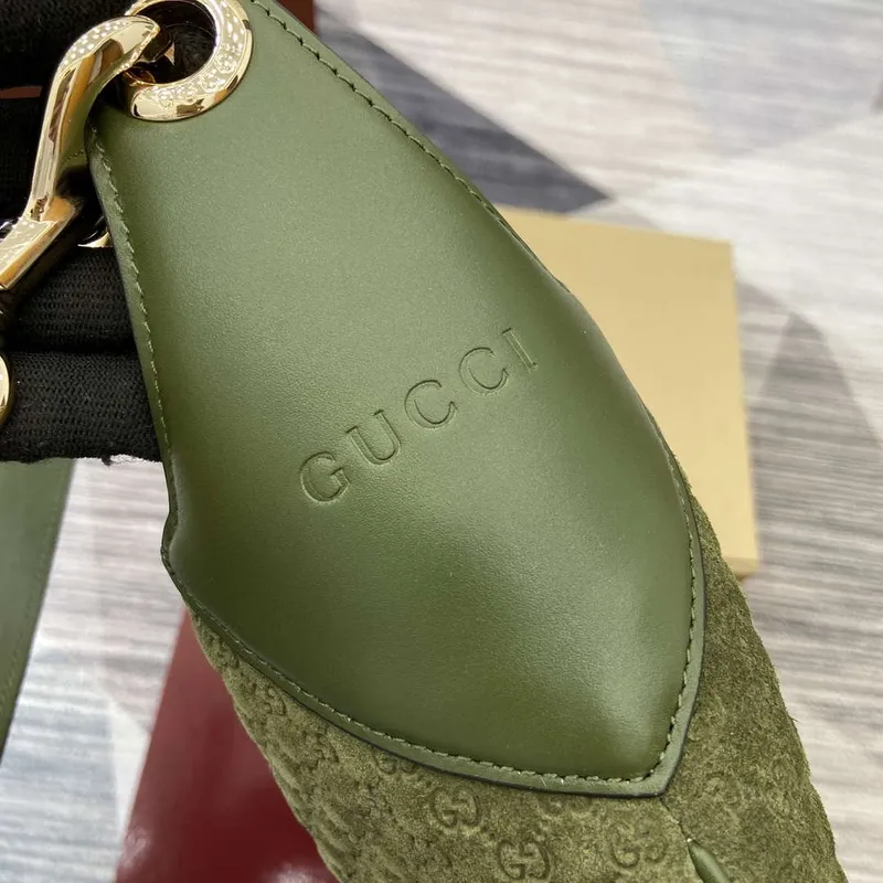 Gucci 815924 Gucci B Medium Shoulder Bag Green