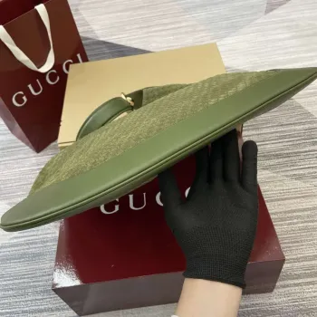 Gucci 815924 Gucci B Medium Shoulder Bag Green