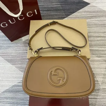 Gucci 815716 Gucci Blondie Medium top handle bag Brown