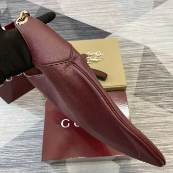 Gucci 815924 Gucci B Medium Shoulder Bag Wine red