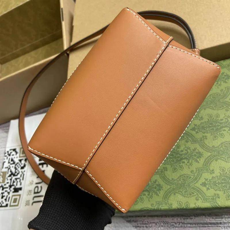 Gucci 777166 Shoulder Bag With Gucci Print Light brown leather trim