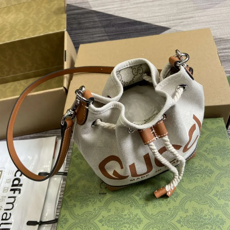 Gucci 777166 Shoulder Bag With Gucci Print Light brown leather trim