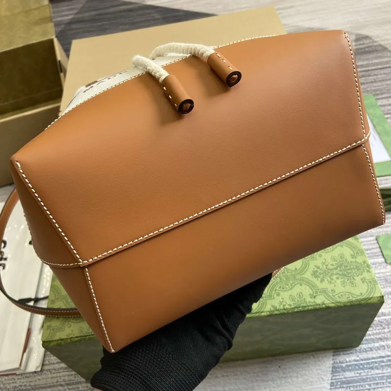 Gucci 772856 Shoulder Bag With Gucci Print Light brown leather trim