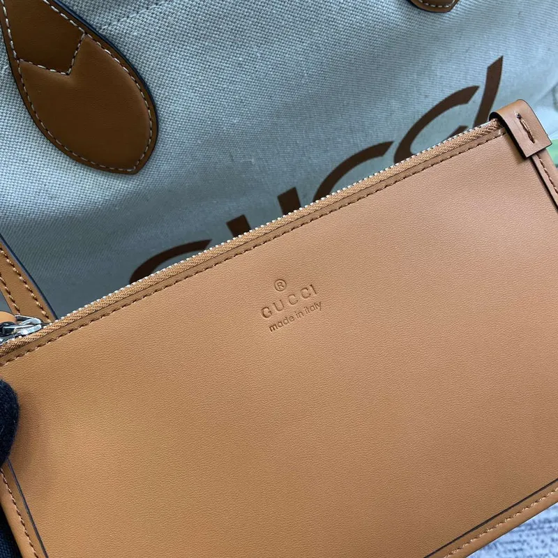 Gucci 772176 Medium Tote Bag With Gucci Print Light brown leather trim