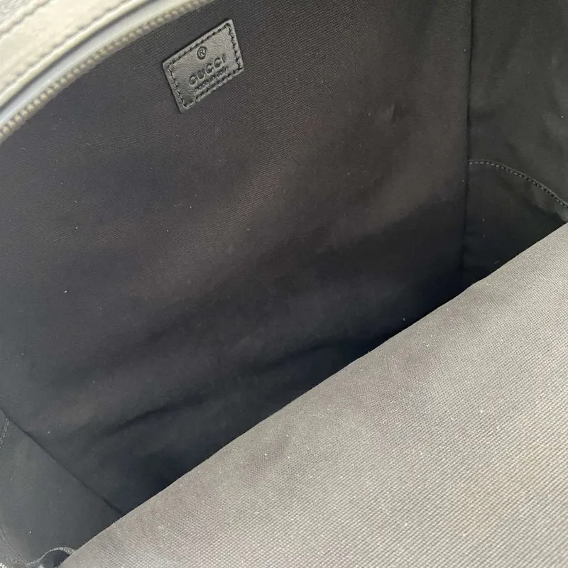 Gucci 792123 GG Supreme Canvas Backpack Black
