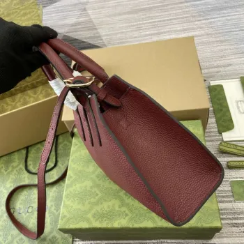 Gucci 795349 Small Tote Bag With Hook Closure Wine red