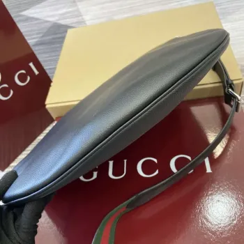 Gucci 801887 Gucci B Small Crossbody Bag Black