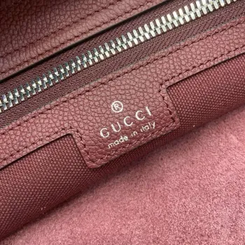 Gucci 801887 Gucci B Small Crossbody Bag Wine red