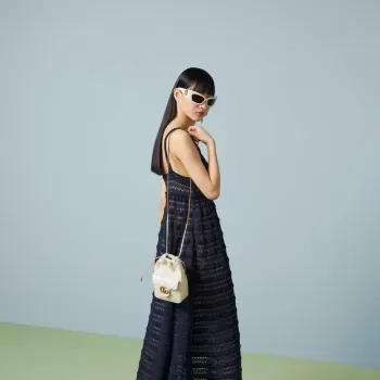 Gucci   746433 GG Marmont Mini Bucket Bag White