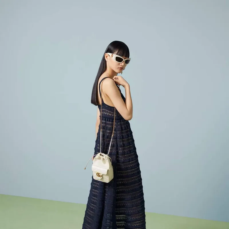 Gucci   746433 GG Marmont Mini Bucket Bag White