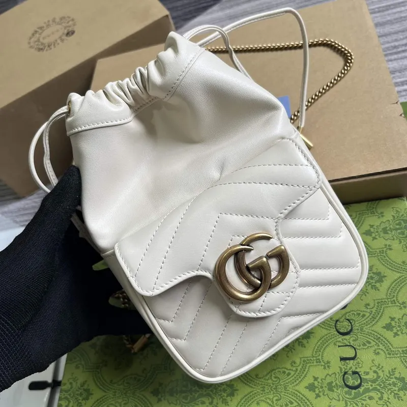 Gucci   746433 GG Marmont Mini Bucket Bag White