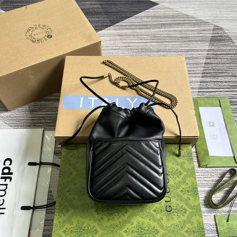 Gucci   746433 GG Marmont Mini Bucket Bag Black