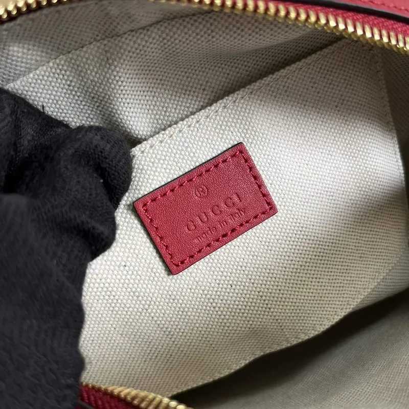 Gucci 742360 Gucci Blondie small shoulder bag Red Leather