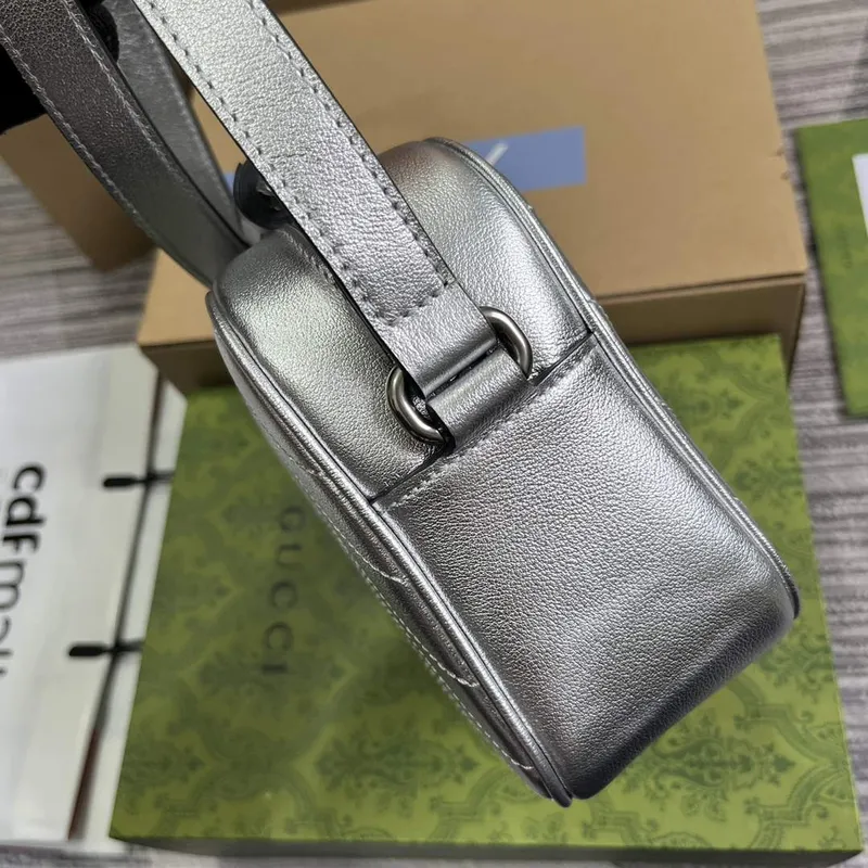 Gucci 742360 Gucci Blondie small shoulder bag Metallic silver Leather