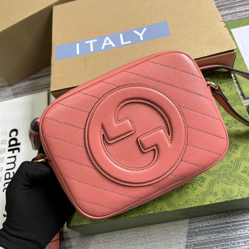 Gucci 742360 Gucci Blondie small shoulder bag Pink Leather