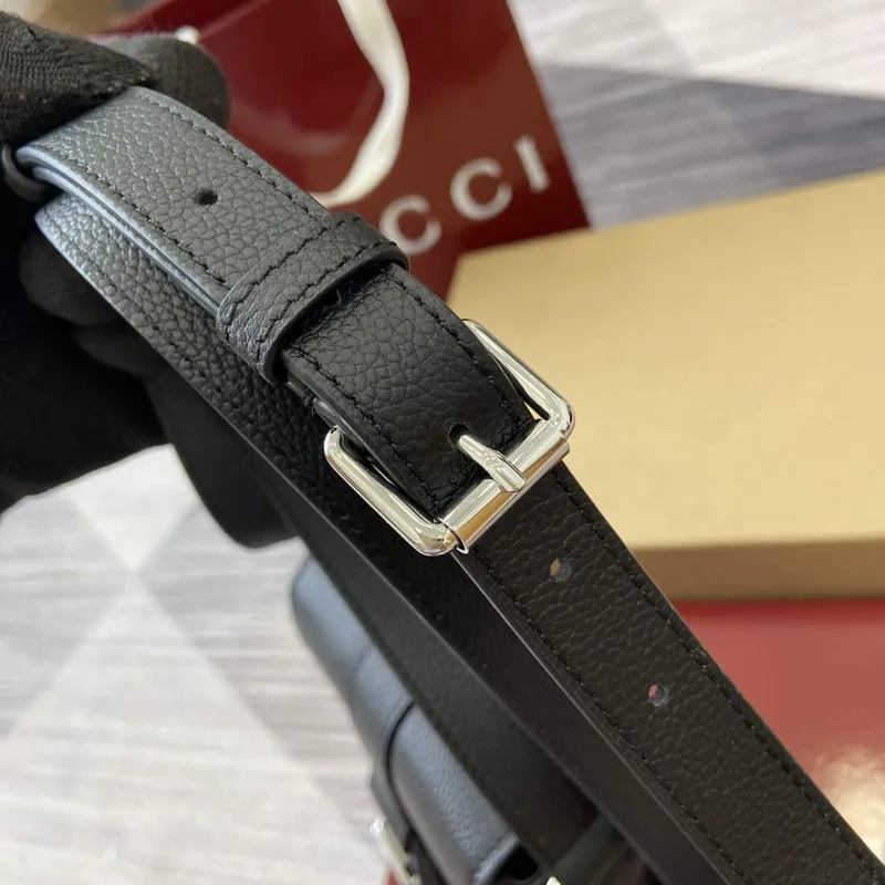 Gucci 800312 Super Mini Crossbody Bag Black