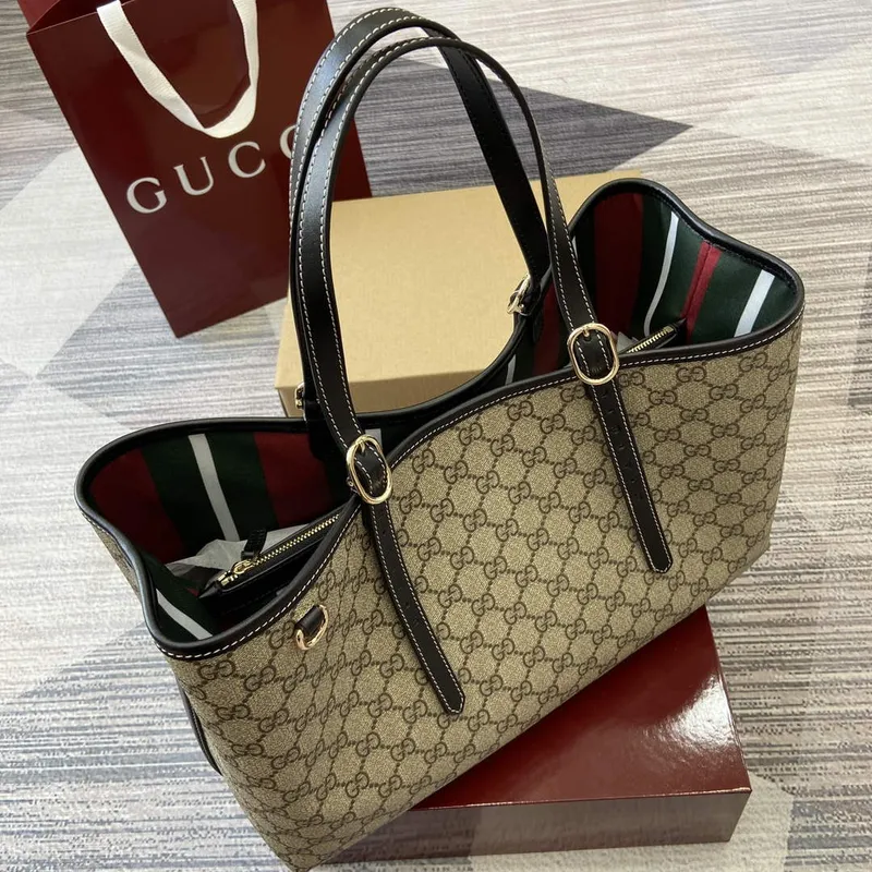 Gucci 815213 GG Emblem Medium Tote Bag Black