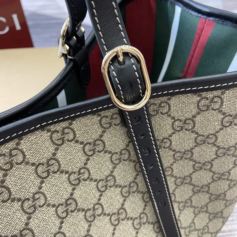 Gucci 815213 GG Emblem Medium Tote Bag Black