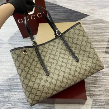 Gucci 815213 GG Emblem Medium Tote Bag Black