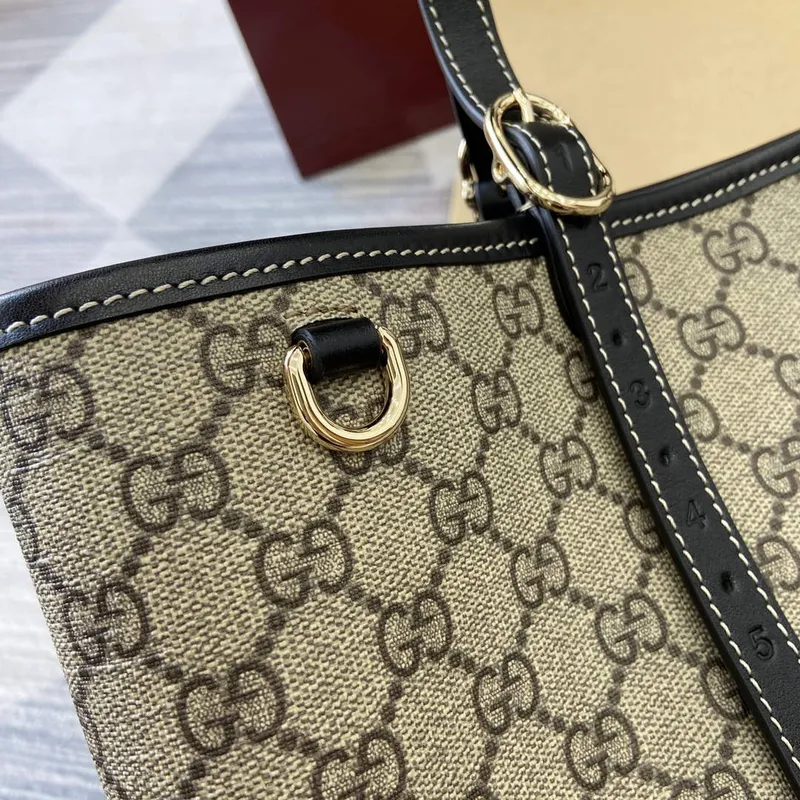 Gucci 815213 GG Emblem Medium Tote Bag Black