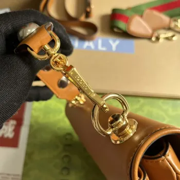 Gucci Blondie Medium top handle bag 721172 Brown