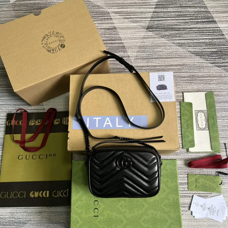 Gucci 634936 GG Marmont Mini Shoulder Bag Black matelassé chevron leather