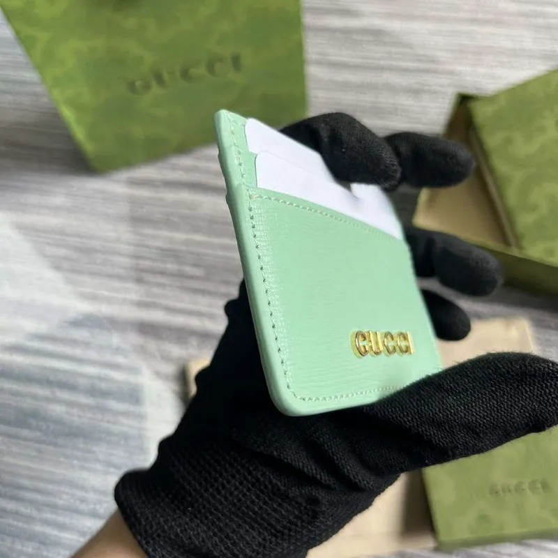 Gucci 773428 Card Case With Gucci Script Pale green