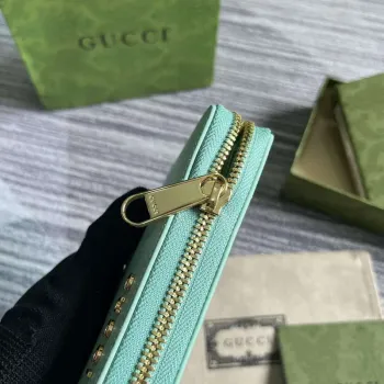 Gucci 772642 Zip Around Wallet With Gucci Script Pale green