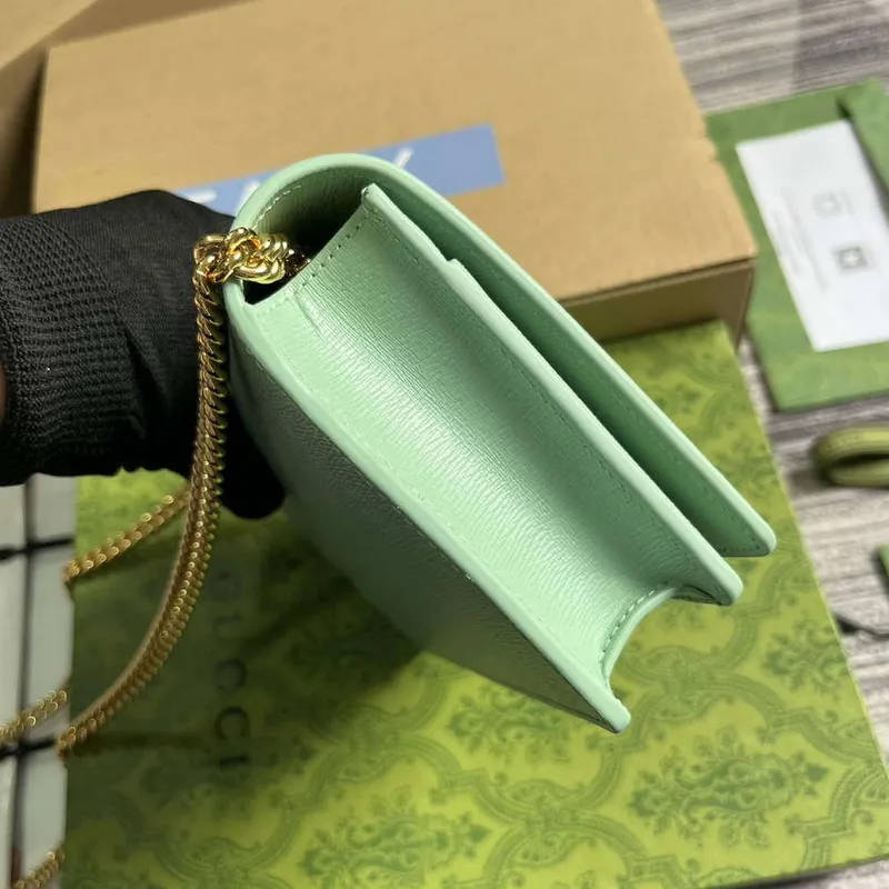 Gucci 772643 Chain Wallet With Gucci Script Pale green