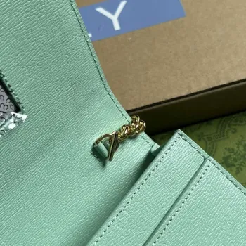 Gucci 772643 Chain Wallet With Gucci Script Pale green