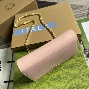 Gucci 772643 Chain Wallet With Gucci Script Light pink