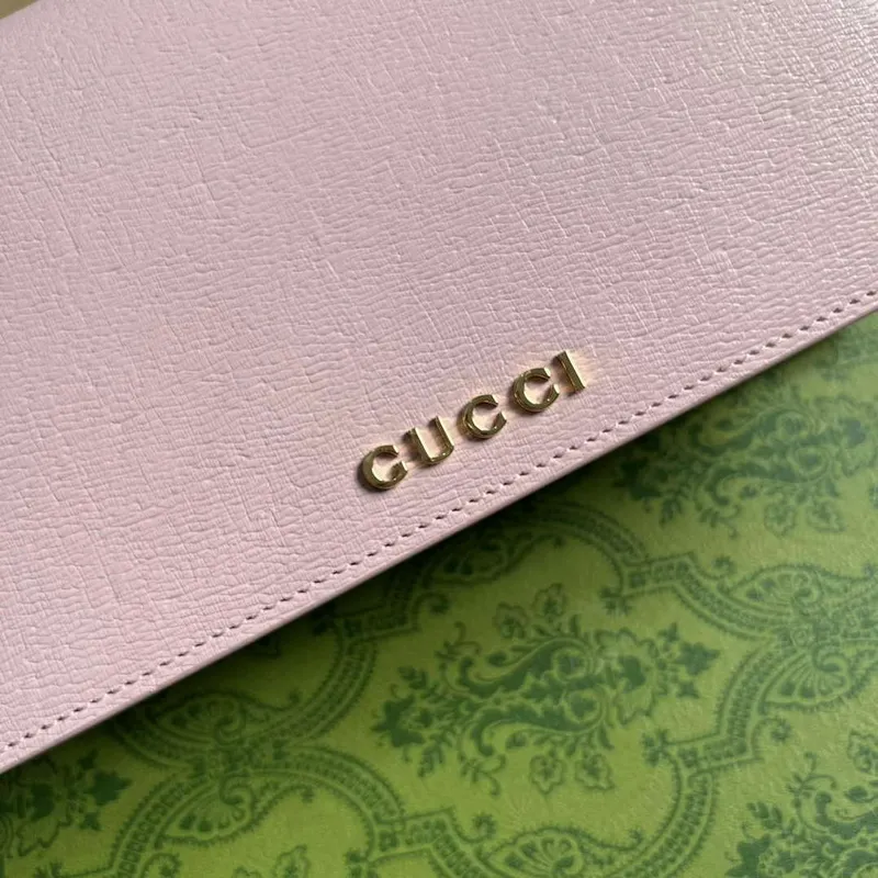 Gucci 772643 Chain Wallet With Gucci Script Light pink