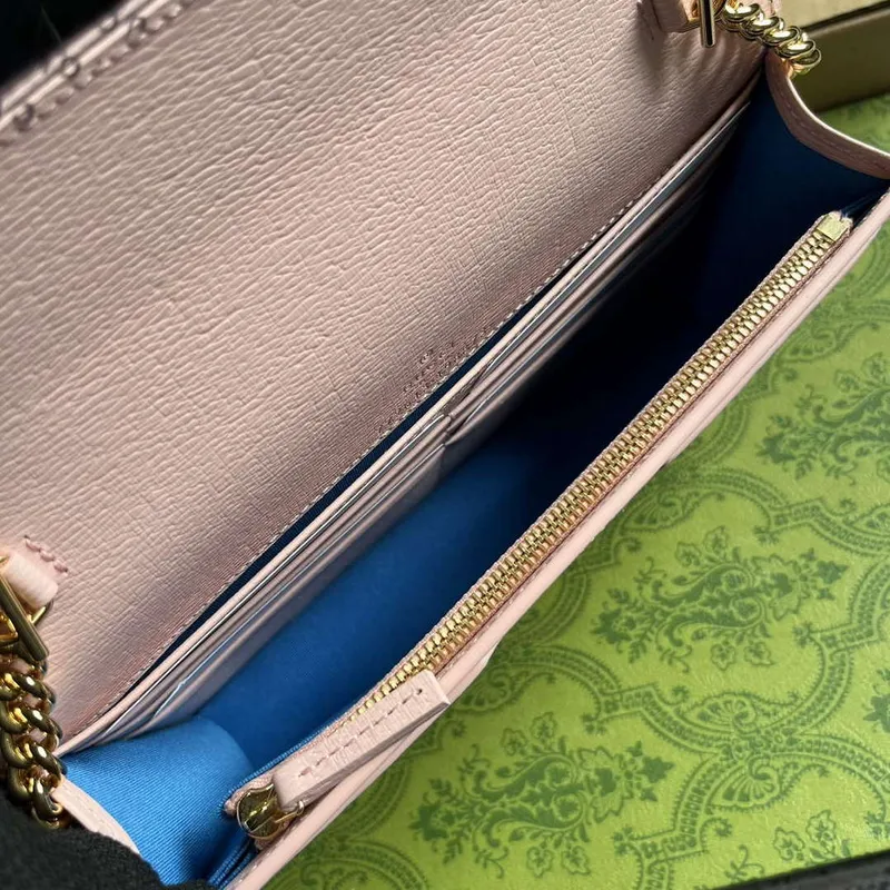 Gucci 772643 Chain Wallet With Gucci Script Light pink
