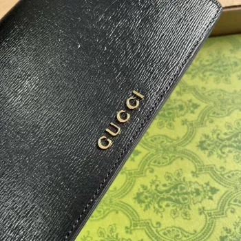 Gucci 772643 Chain Wallet With Gucci Script Black