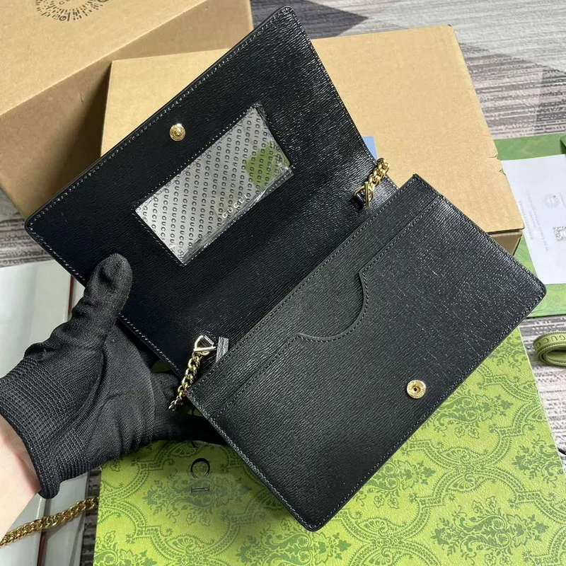 Gucci 772643 Chain Wallet With Gucci Script Black