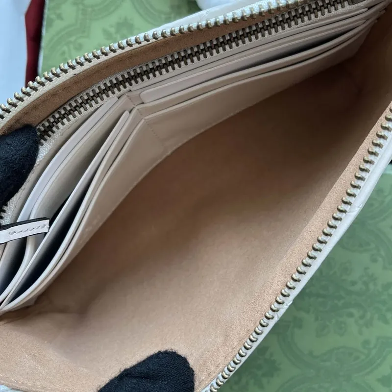 Gucci 443447 GG Marmmont wallet with chain White leather