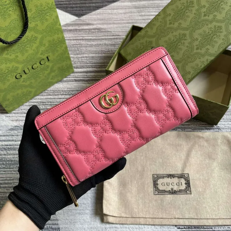 Gucci 723784 GG Matelassé Zip Around Wallet Rose pink
