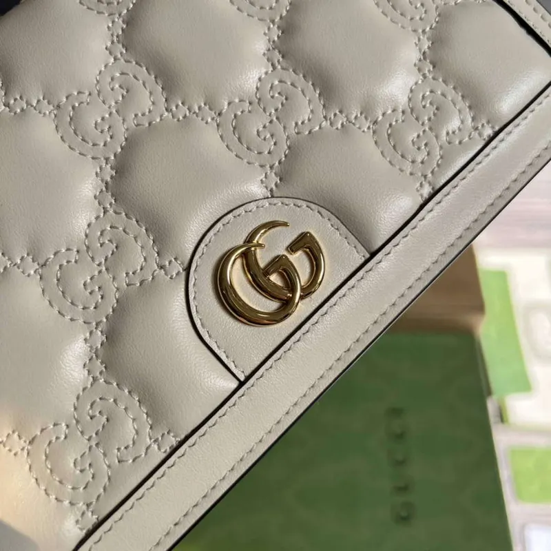 Gucci 723787 GG Matelassé Chain Wallet White
