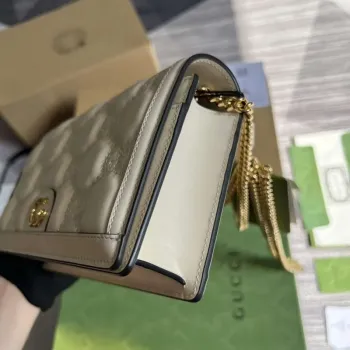 Gucci 723787 GG Matelassé Chain Wallet White