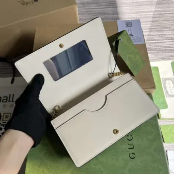 Gucci 723787 GG Matelassé Chain Wallet White