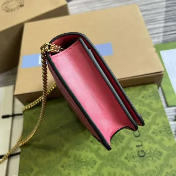 Gucci 723787 GG Matelassé Chain Wallet Rose pink