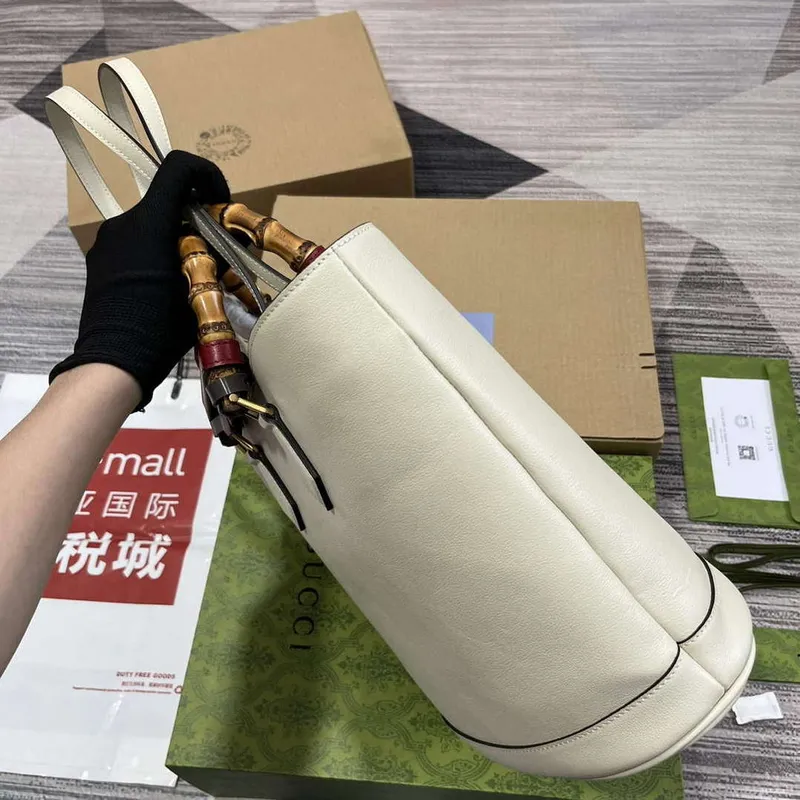 Gucci 750394 Gucci Diana Medium Tote Bag White leather