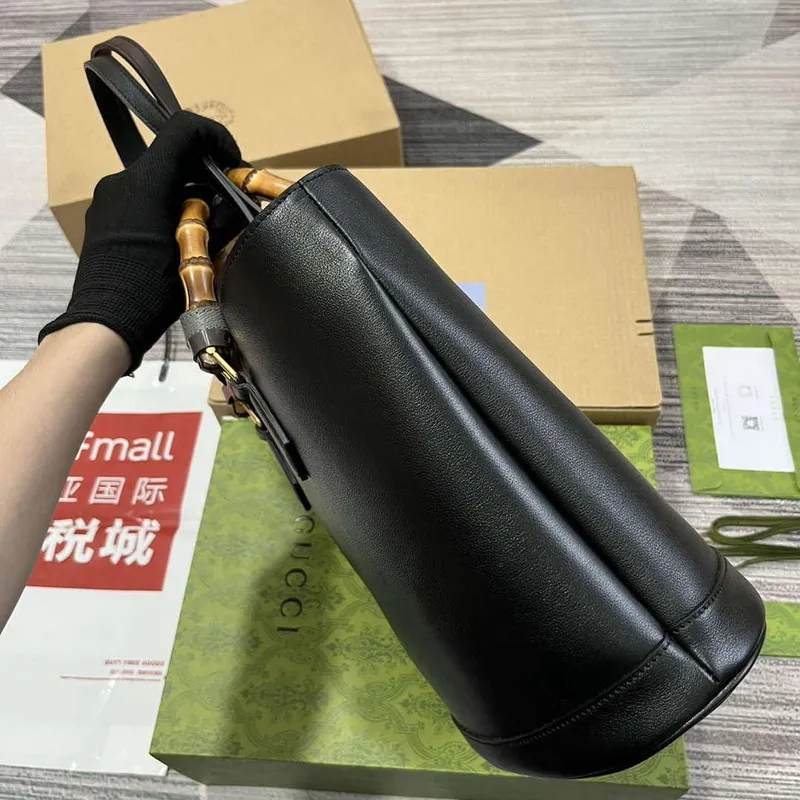 Gucci 750394 Gucci Diana Medium Tote Bag Black leather