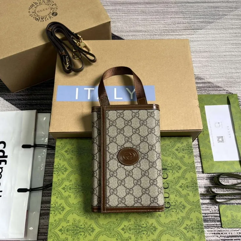 Gucci 724358 GG Top Handle Wallet Brown